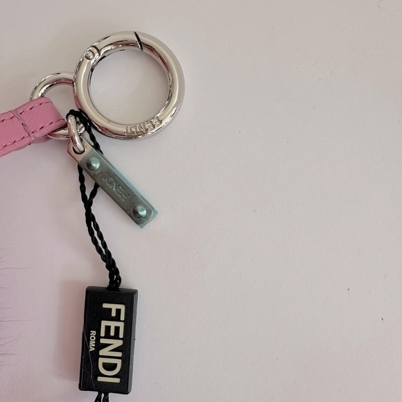 ❌❌SOLD❌❌AUTH Fendi Pom Pom Keychain Bag Charm Pink - Picture 2 of 3